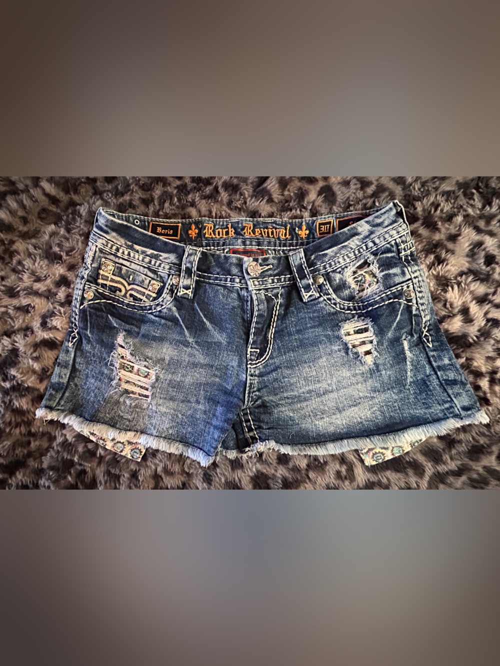 Rock Revival , peekaboo pocket shorts tag size 30